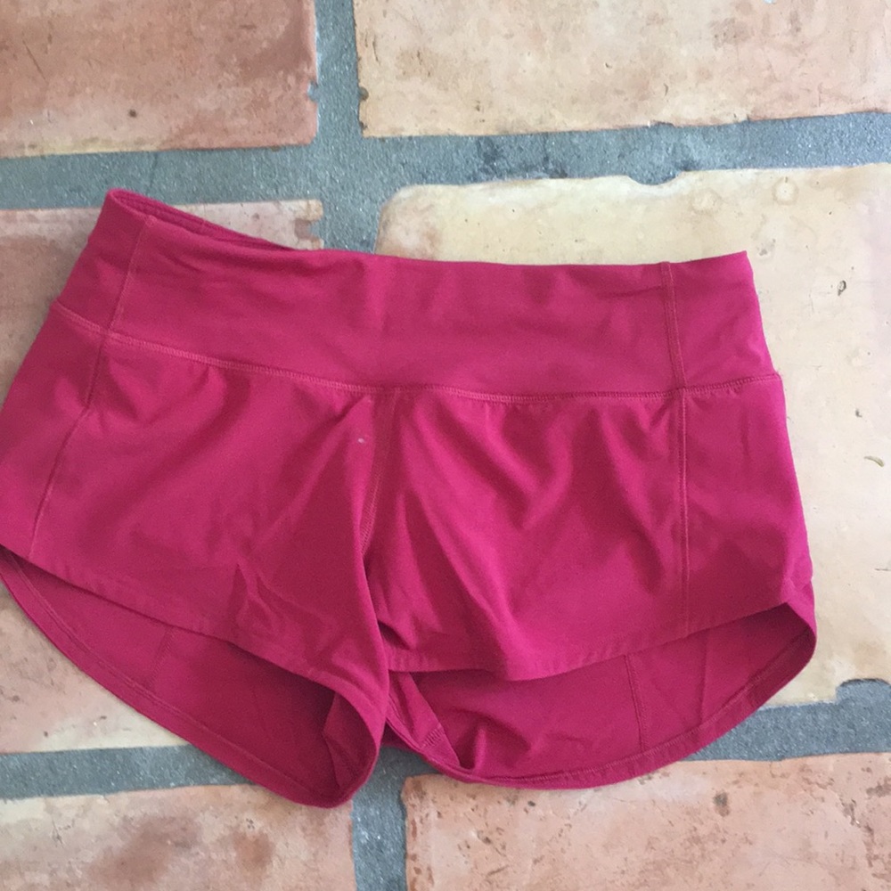 Lulu lemon red speed up shorts 2.5